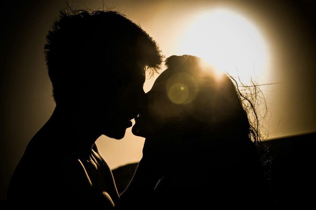 Los beneficios de los besos: cómo influyen en el vínculo y la conexión entre personas